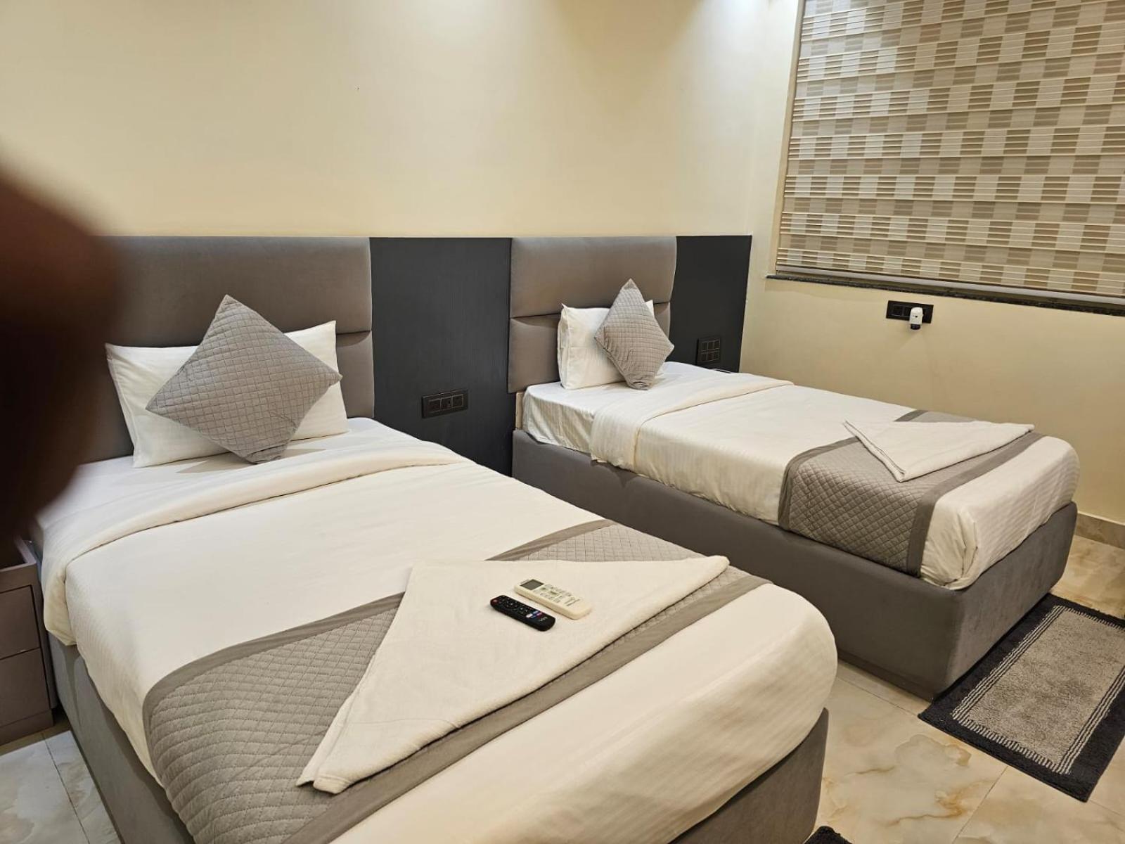 Hotel The Glass House Greater Noida Dış mekan fotoğraf